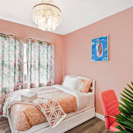 New! Havana Nights Villa ! Walk To Calle Ocho! Miami Eksteriør bilde