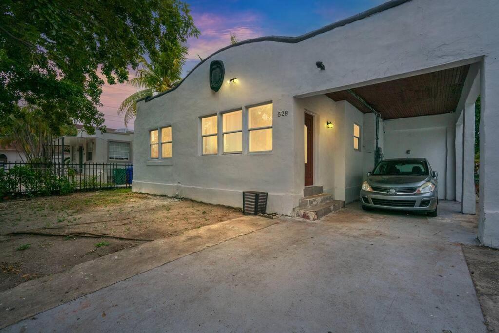 New! Havana Nights Villa ! Walk To Calle Ocho! Miami Eksteriør bilde
