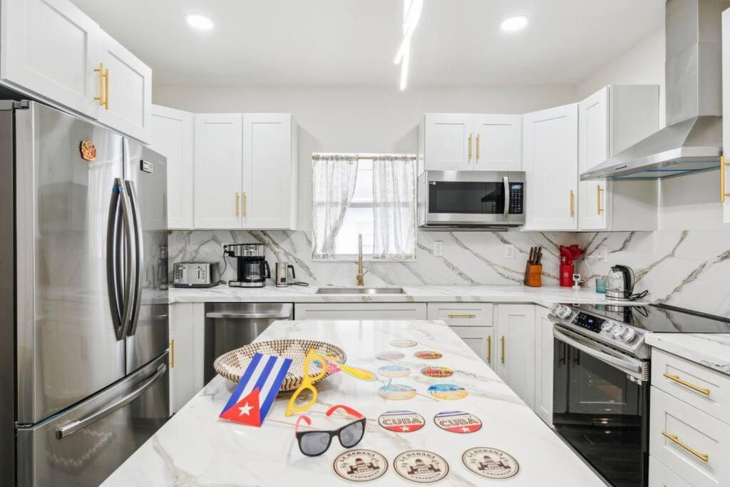 New! Havana Nights Villa ! Walk To Calle Ocho! Miami Eksteriør bilde