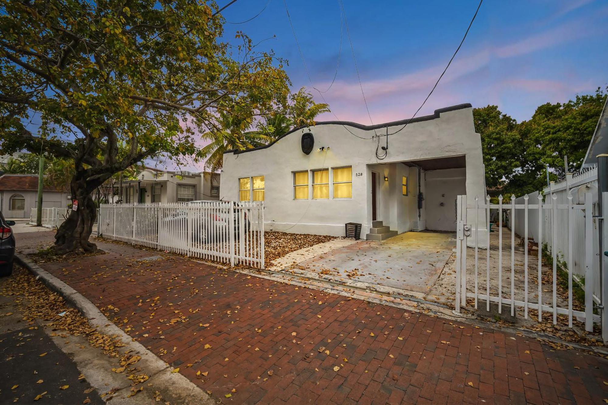 New! Havana Nights Villa ! Walk To Calle Ocho! Miami Eksteriør bilde